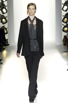 Nhãn hiệu thời trang nổi tiếng nhất thế giới - 9