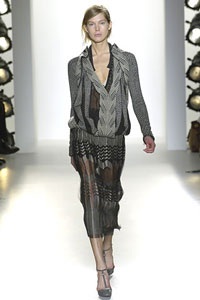 Nhãn hiệu thời trang nổi tiếng nhất thế giới - 13