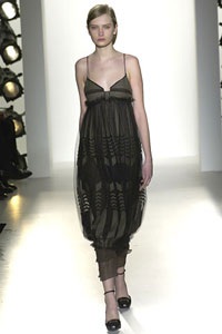 Nhãn hiệu thời trang nổi tiếng nhất thế giới - 18