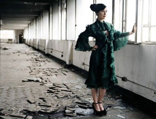 Dita Von Teese: Biểu tượng sex của cả hai giới - 3