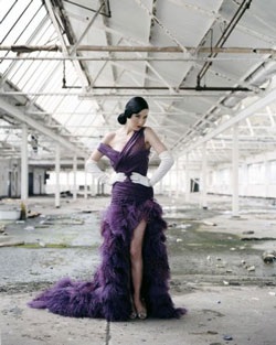 Dita Von Teese: Biểu tượng sex của cả hai giới - 4