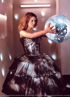 Drew Barrymore: Đẹp lộng lẫy trên Elle - 3