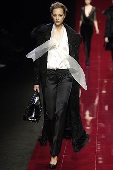 Một vẻ đẹp bay bổng và nữ tính  - 6