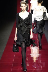 Một vẻ đẹp bay bổng và nữ tính  - 12