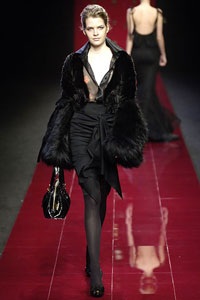 Một vẻ đẹp bay bổng và nữ tính  - 20