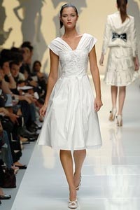 6 khuynh hướng thời trang Xuân Hè 2006 - 24