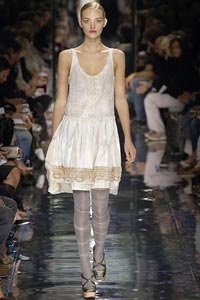 6 khuynh hướng thời trang Xuân Hè 2006 - 21