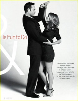 Jennifer và Vince “quấn quít” trên... Entertainment - 1