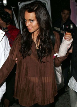 Chuyện gì đang xảy ra giữa Paris Hilton và Lindsay Lohan? - 2 Chuyện gì đang xảy ra giữa Paris Hilton và Lindsay Lohan? - 2