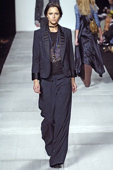 Bụi bặm và phá cách...  - 25