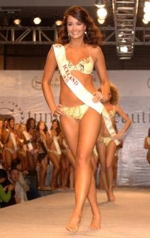 Hoa hậu Thế giới 2005 - Unnur Birna: Tài sắc vẹn toàn - 3