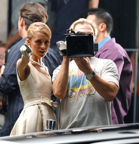 Nicole "đánh bóng" mình qua tên tuổi cha nuôi? - 5