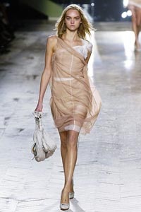 6 khuynh hướng thời trang Xuân Hè 2006 - 40