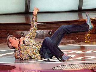 Taylor Hicks: Gã đầu bạc trở thành "Thần tượng Mỹ 2006"  - 5