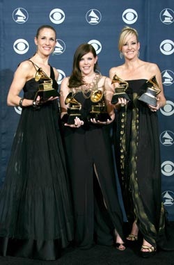 Toàn cảnh lễ trao giải âm nhạc lớn nhất hành tinh - 1