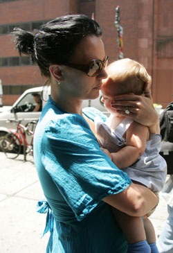 Britney chán mái tóc vàng hoe?  - 2