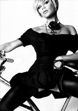 Victoria Beckham dưới ống kính của Bryan Adams - 3