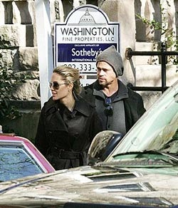 Angelina Jolie và Brad Pitt: Tình yêu trên từng cây số - 11