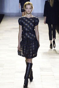 Những cô nàng lạnh lùng và kiêu hãnh - 2