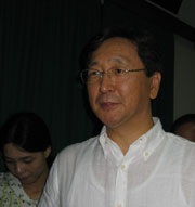 Sức khoẻ hai bố con cháu Tuấn đã khá dần lên - 1 Sức khoẻ hai bố con cháu Tuấn đã khá dần lên - 1