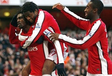 Wenger không quan tâm nhất hay nhì bảng - 1