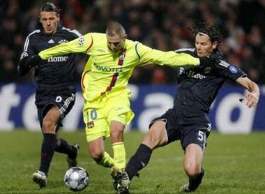 “Hùm xám” đánh bại Lyon, “Pháo thủ” thua trắng tại BĐN - 2