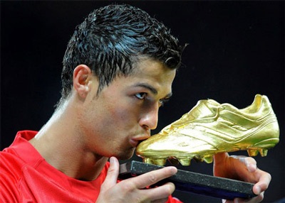 “Quả bóng vàng châu Âu 2008” chính thức thuộc về C. Ronaldo - 1 “Quả bóng vàng châu Âu 2008” chính thức thuộc về C. Ronaldo - 1