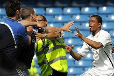 Sir Alex bất mãn trước quyết định của FA với Evra - 1 Sir Alex bất mãn trước quyết định của FA với Evra - 1