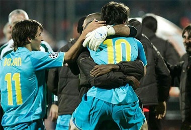 Guardiola hết lời ca ngợi Messi - 1 Guardiola hết lời ca ngợi Messi - 1