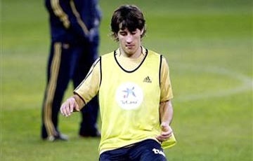 Krkic và Capel bất ngờ có mặt - 1