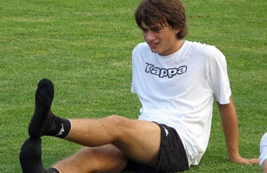 “Quỷ đỏ” MU chiêu mộ cùng lúc hai tài năng trẻ Serbia - 1 “Quỷ đỏ” MU chiêu mộ cùng lúc hai tài năng trẻ Serbia - 1