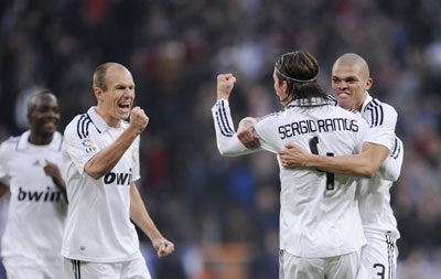 Kỳ 2: Real Madrid - Hình ảnh đất nước đứng lên - 5 Kỳ 2: Real Madrid - Hình ảnh đất nước đứng lên - 5