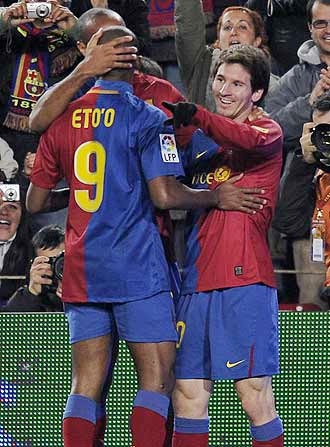 “Tam giác vàng” Messi-Eto’o-Henry trên “đỉnh” châu Âu - 1
