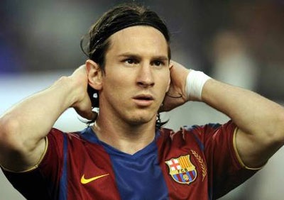 Juventus bán Buffon để dồn tiền chiêu mộ Messi? - 1