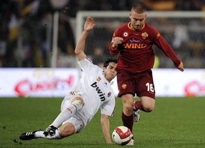 AS Roma - Milan: Tái sinh tại thành phố Vĩnh hằng - 1 AS Roma - Milan: Tái sinh tại thành phố Vĩnh hằng - 1