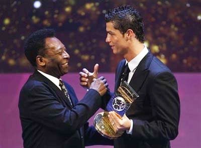 C. Ronaldo được vinh danh "Cầu thủ xuất sắc nhất thế giới 2008" - 1