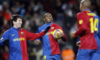 Racing - Barcelona: Cuốn theo chiều gió - 1