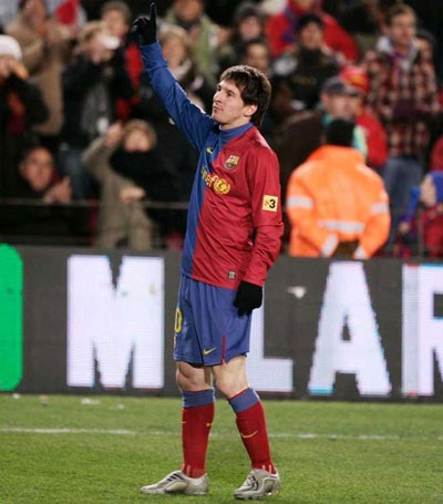 Racing - Barcelona: Cuốn theo chiều gió - 3