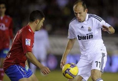 Hạ Numancia, Real Madrid nối dài mạch toàn thắng - 3