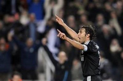 Guti và Raul lập công, Real Madrid đánh gục Espanyol - 3