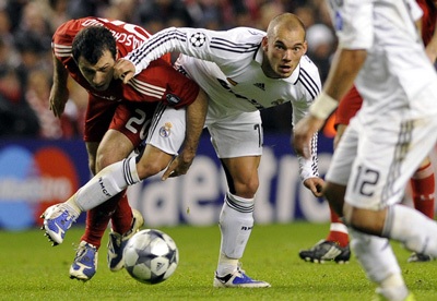 Bilbao - Real Madrid: Rũ bùn đứng dậy... - 2