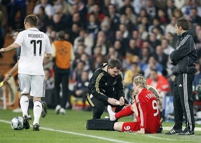 Torres chấn thương, Benitez lo lắng - 1 Torres chấn thương, Benitez lo lắng - 1
