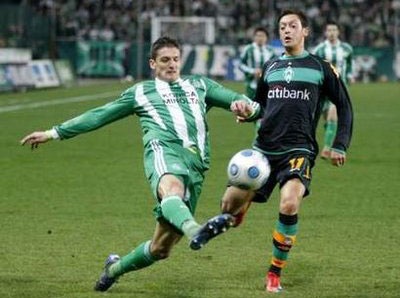 Bremen và Marseille giành vé vào tứ kết UEFA Cup - 1