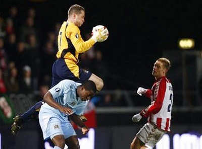 Man City và Udinese thoát hiểm tại UEFA Cup - 1