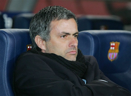 Mourinho muốn được kế vị Ferguson dẫn dắt MU - 1 Mourinho muốn được kế vị Ferguson dẫn dắt MU - 1