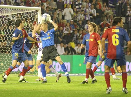 Barcelona - Bayern: Mối thù quyết trả - 1