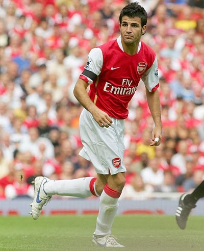 Arsenal tính “trói buộc” Fabregas, Walcott và Van Persie - 1 Arsenal tính “trói buộc” Fabregas, Walcott và Van Persie - 1