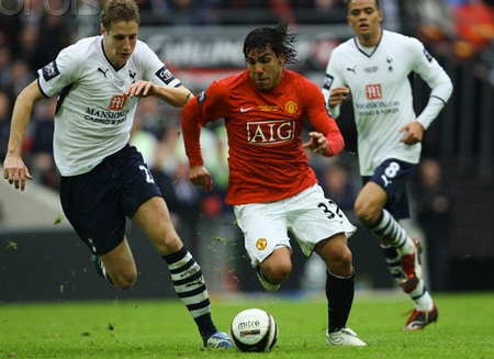 Tevez khẳng định tình yêu bất diệt với MU - 1