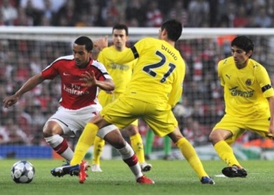 Theo Walcott - tài năng không chờ tuổi - 1