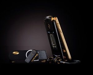 Điện thoại dát vàng 18K của Motorola - 1 Điện thoại dát vàng 18K của Motorola - 1